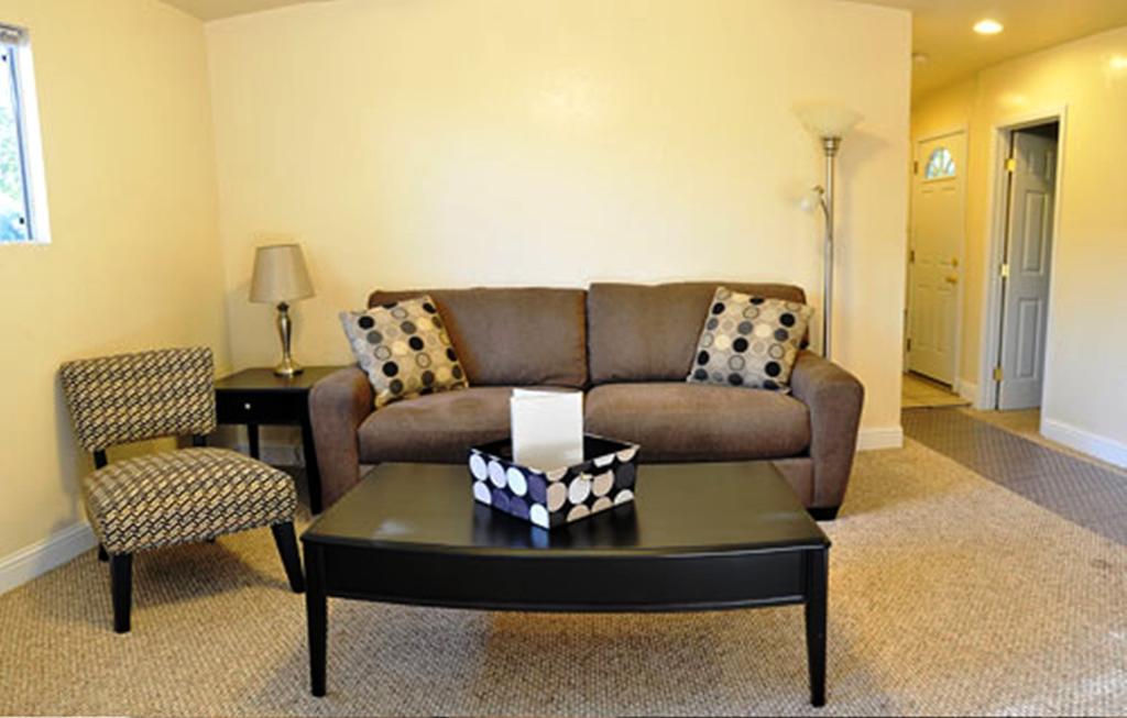 Nature'S Inn Bed And Breakfast Ahwahnee Ruang foto